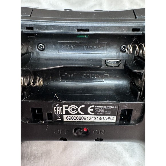 SteelSeries Stratus XL Bluetooth Wireless iOS Device Gaming Controller 69026 - Picture 6 of 7